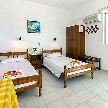 Evi And Hotel 3*