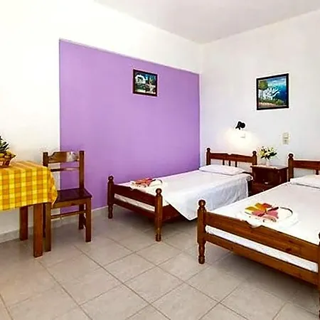 Evi And Hotel Kremastí