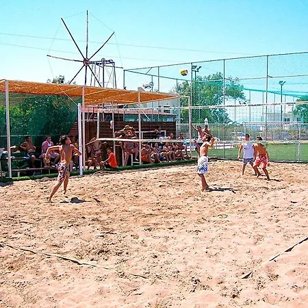 Evi And 3* Kremastí